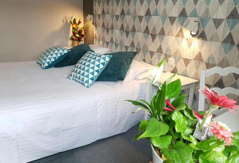 غرفة عائلية, Hôtel Picardia