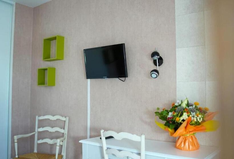 غرفة عائلية, Hôtel Picardia