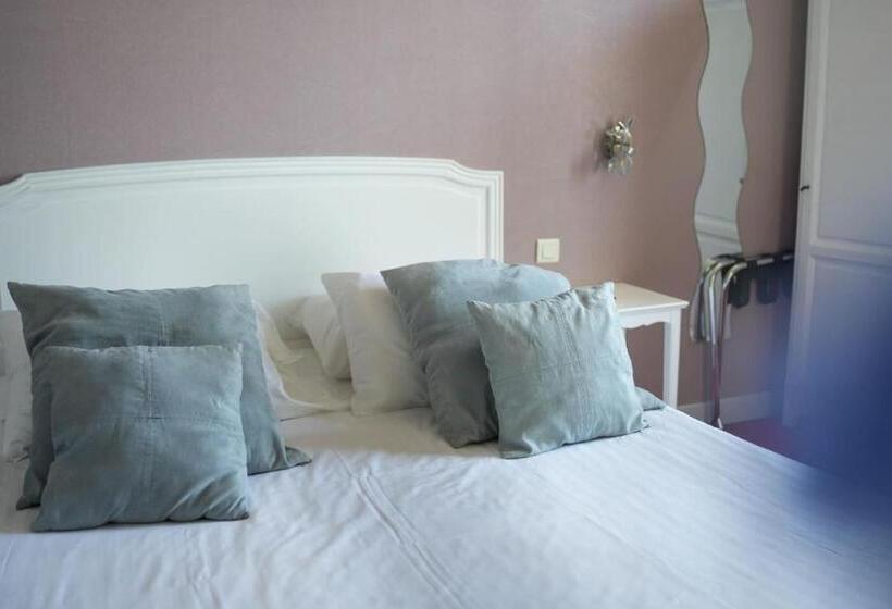 Номер Стандарт, Hôtel Picardia