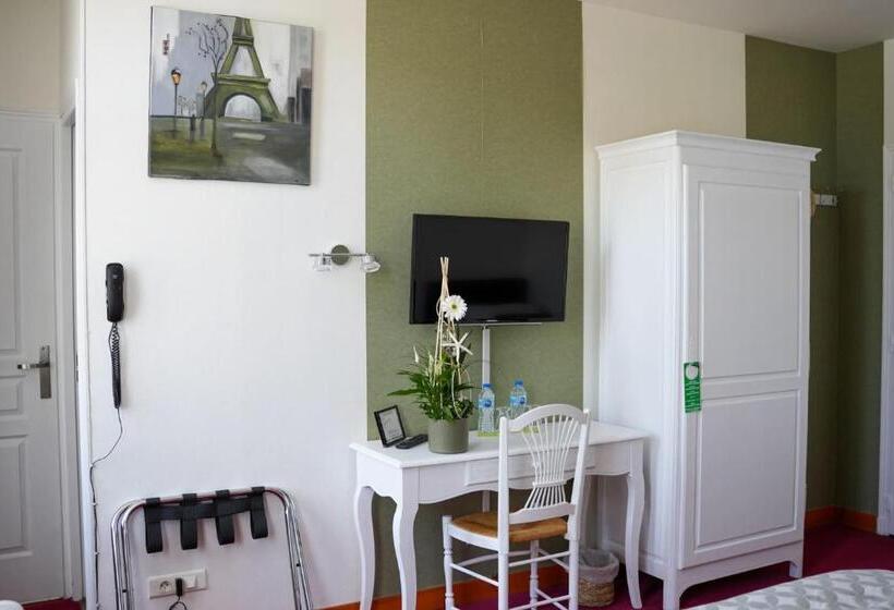 غرفة قياسية ثلاثية, Hôtel Picardia