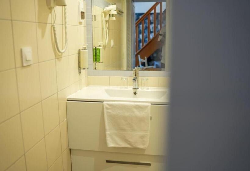 חדר סטנדרט לשלושה, Hôtel Picardia