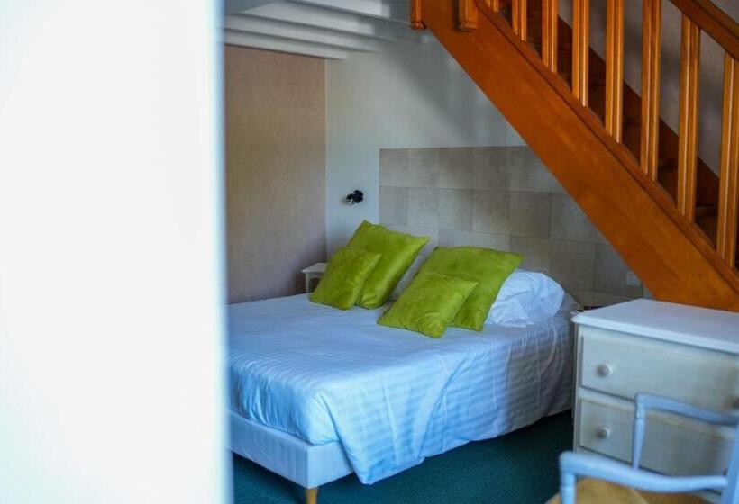 غرفة عائلية, Hôtel Picardia