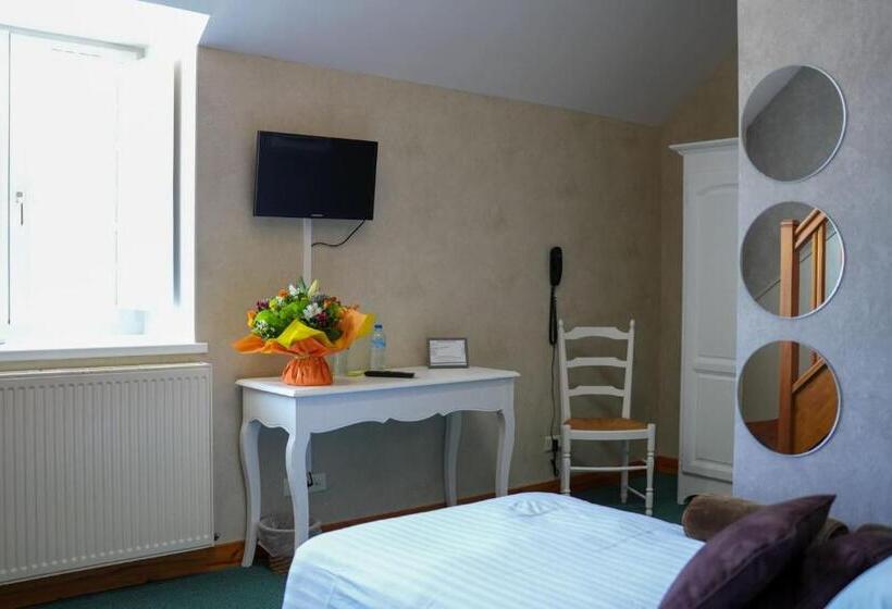 غرفة قياسية ثلاثية, Hôtel Picardia