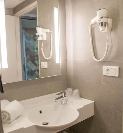 Семейный Номер, Kyriad Montpellier Ouest St Jean De Védas   A709