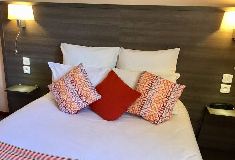 غرفة قياسية, Hôtel De L Avenue