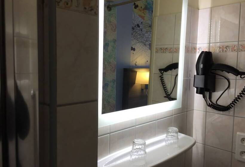 غرفة سوبيريور, Hôtel De L Avenue