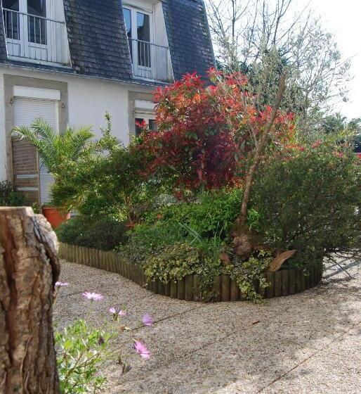 Четырехместный Номер Стандарт, Le Bretagne   Hôtel