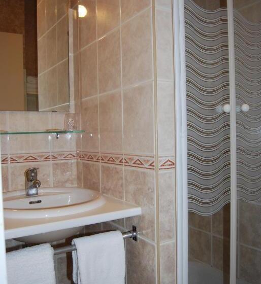 スタンダード４人部屋, Le Bretagne   Hôtel