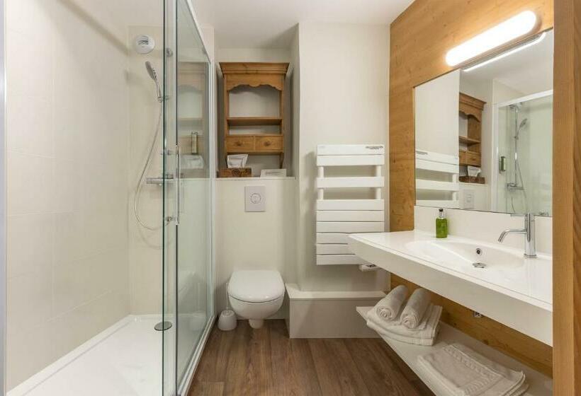 Номер Стандарт, Le Chalet D'en Hô