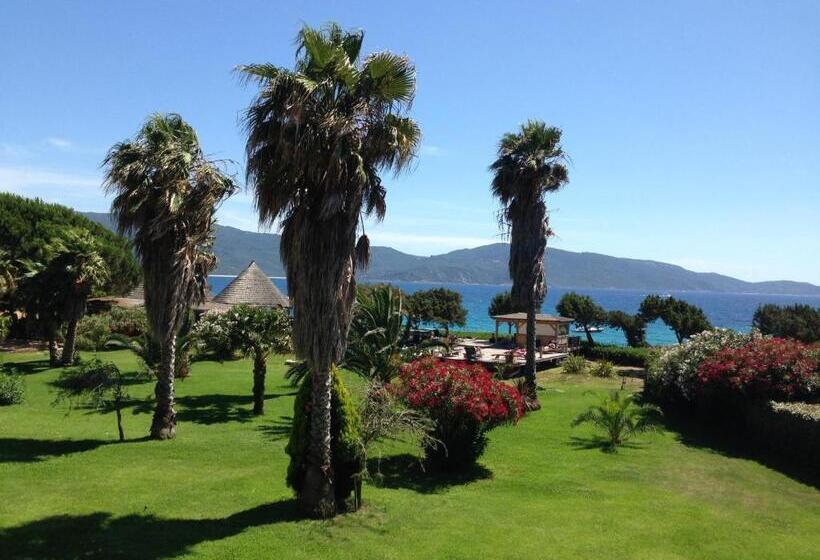 컴포트 룸 바다 전망, Le Ruesco