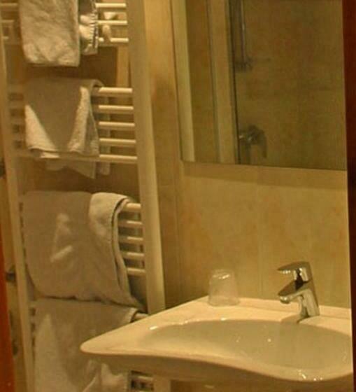 标准三人间, Les Chalets