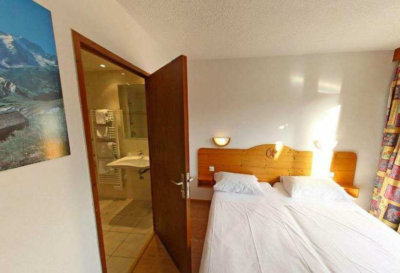 Номер Стандарт Трехместный, Les Chalets