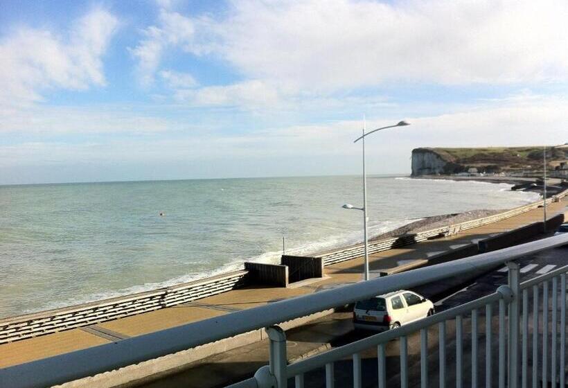 Comfort room with balcony, Les Fregates
