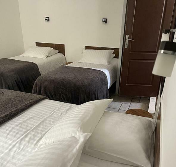 Четырехместный Номер Стандарт, Les Loges Du Luberon