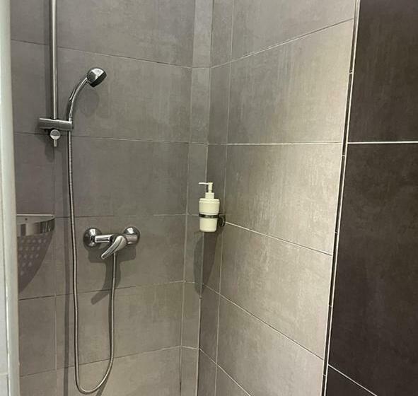 חדר סופריור לשלושה, Les Loges Du Luberon