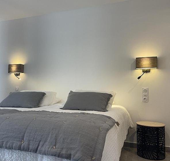 Quarto Triplo Estandar, Les Loges Du Luberon