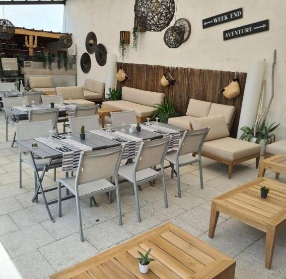 غرفة قياسية ثلاثية, Les Loges Du Luberon