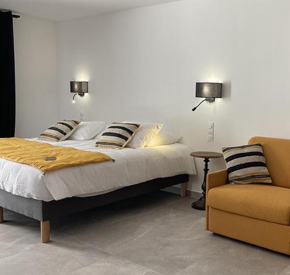 חדר סטנדרט לארבעה, Les Loges Du Luberon