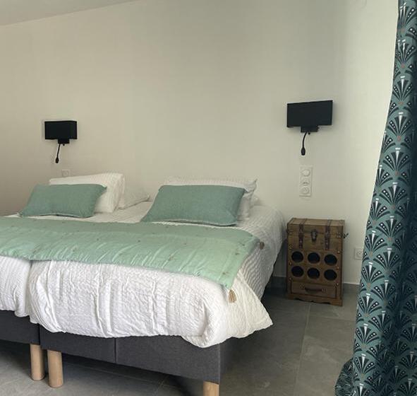 Quarto Triplo Estandar, Les Loges Du Luberon
