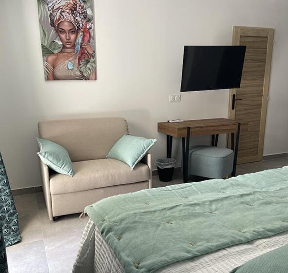 חדר סטנדרט לשלושה, Les Loges Du Luberon