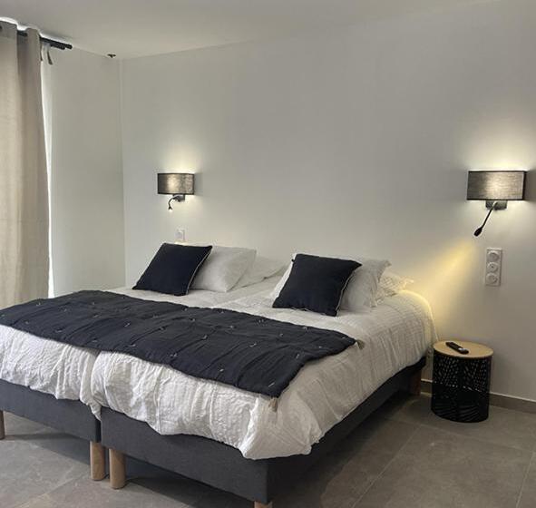 Quarto Triplo Estandar, Les Loges Du Luberon