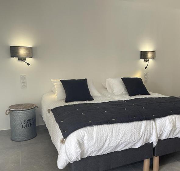 חדר סטנדרט לשלושה, Les Loges Du Luberon