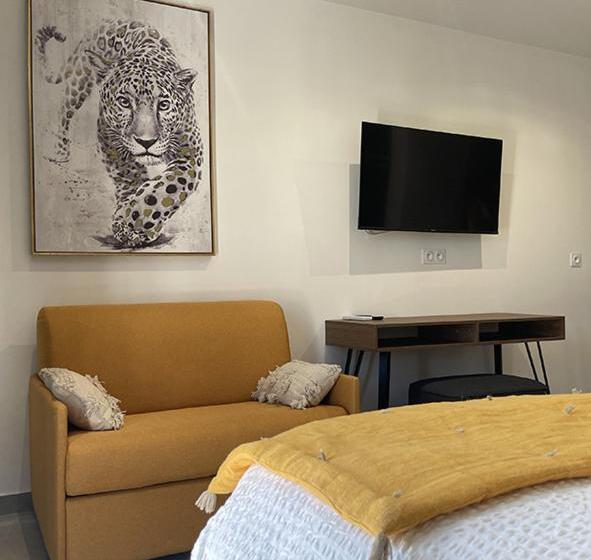 חדר סטנדרט לשלושה, Les Loges Du Luberon