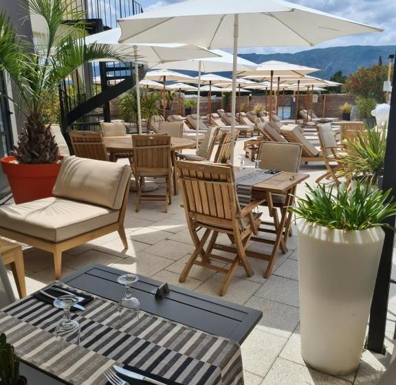 חדר סטנדרט לארבעה, Les Loges Du Luberon