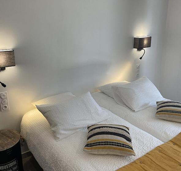 חדר סטנדרט לשלושה, Les Loges Du Luberon