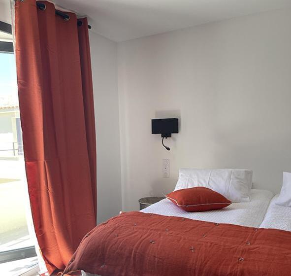 غرفة قياسية ثلاثية, Les Loges Du Luberon