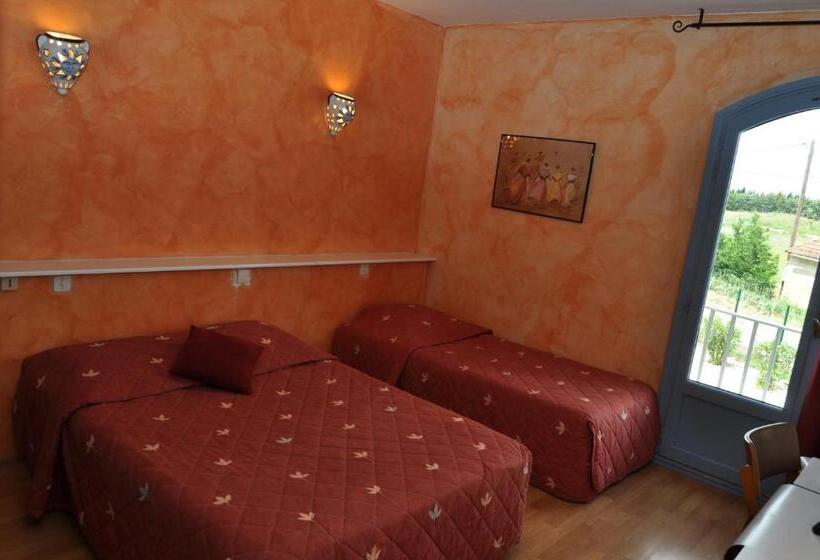 Номер Стандарт Трехместный, Les Mimosas