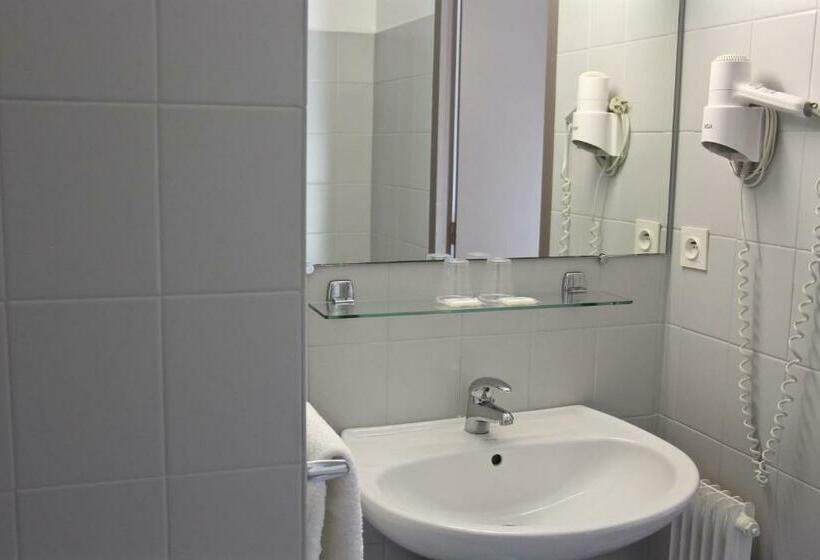 标准间, Les Oliviers