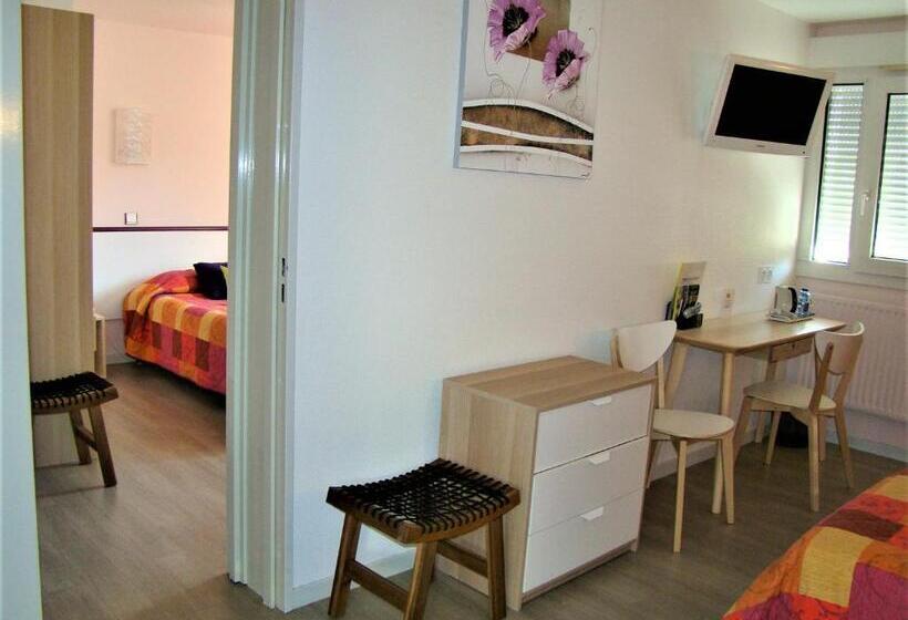 Standard Connecting Room, Logis Hôtel Le Moulin Des Gardelles