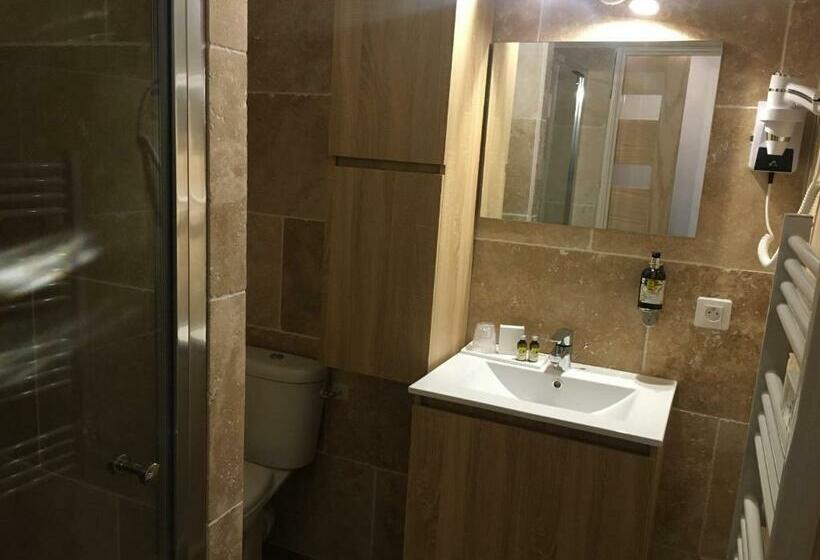 غرفة قياسية, Le Mas De Valaurie