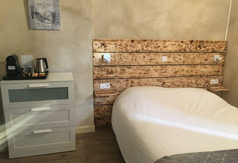 غرفة قياسية, Le Mas De Valaurie