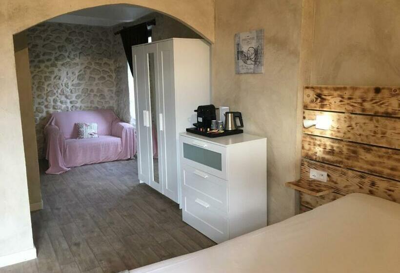 غرفة قياسية, Le Mas De Valaurie