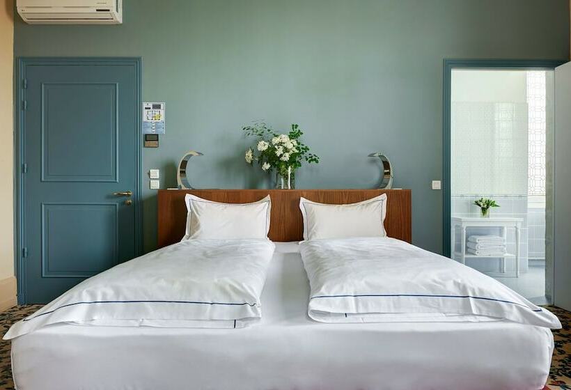 غرفة قياسية, Manoir De Contres