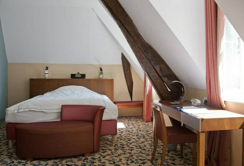 Номер Стандарт, Manoir De Contres