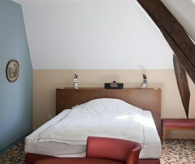 غرفة قياسية, Manoir De Contres