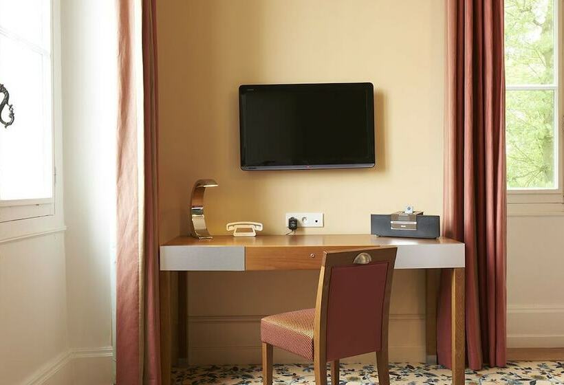 غرفة قياسية, Manoir De Contres