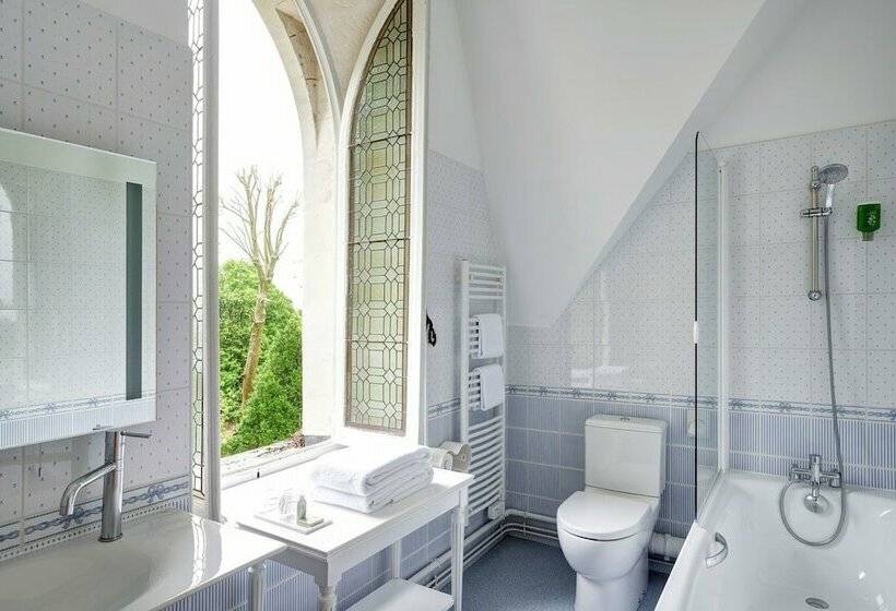 غرفة قياسية, Manoir De Contres