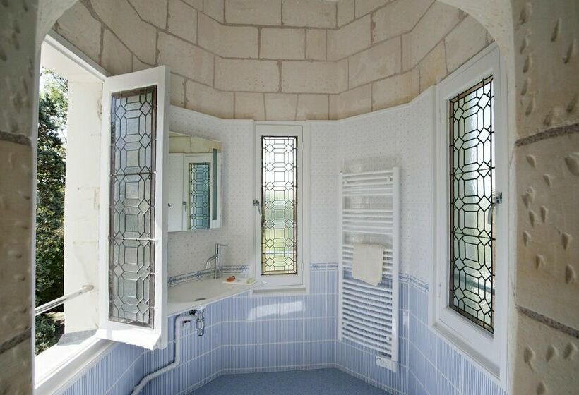 غرفة قياسية, Manoir De Contres