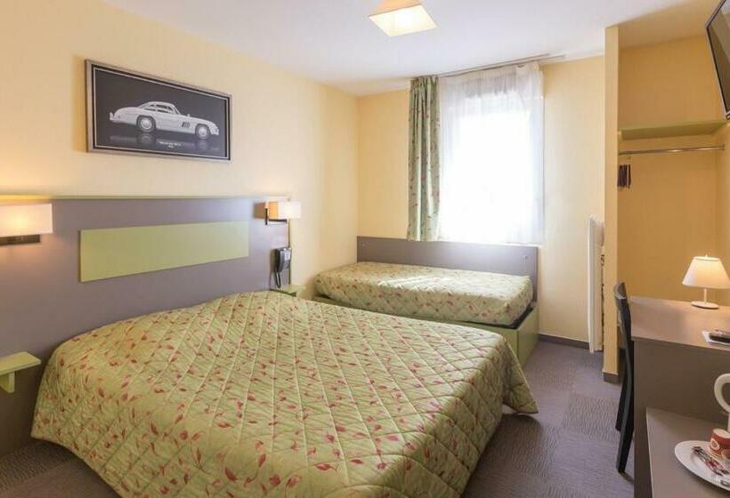 غرفة قياسية ثلاثية, Pressoir Hôtel