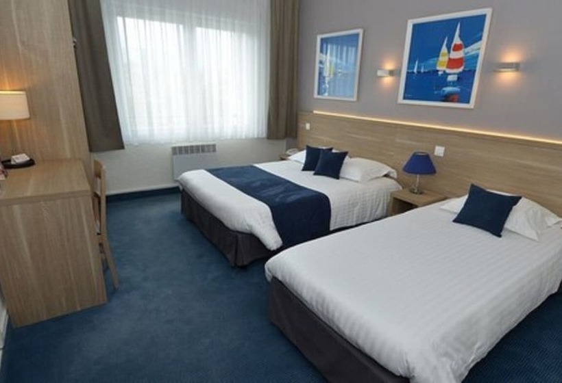 اتاق راحتی سه تخته, The Originals City, Hôtel Les Océanes, Lorient