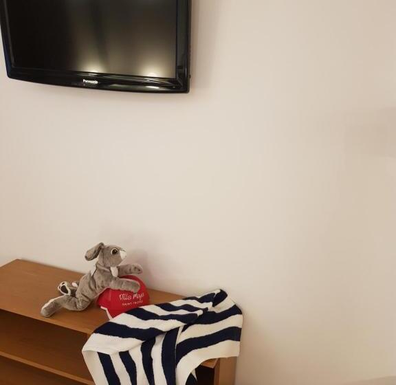 带露台的标准工作室, Villa Maya