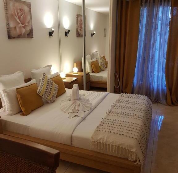 带露台的标准工作室, Villa Maya