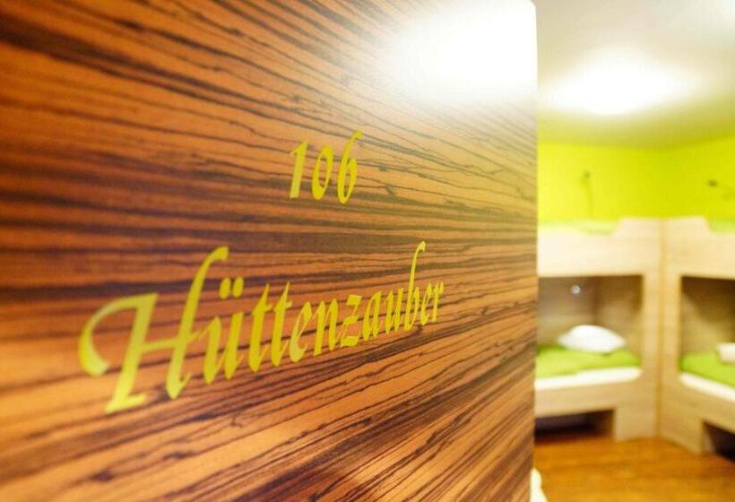 تختخواب در اتاق مشترک, Bavaria City Hostel   Design Hostel