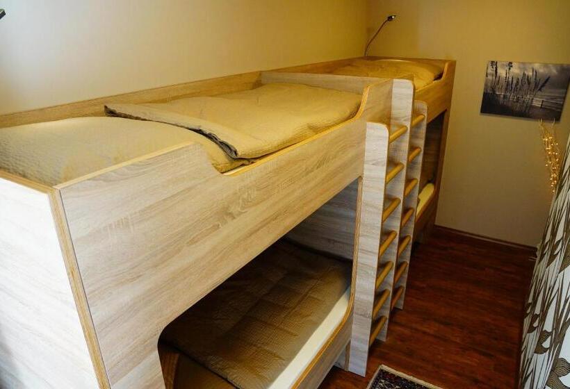 اتاق کلاسیک چهارنفره, Bavaria City Hostel   Design Hostel