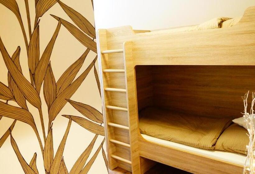 اتاق کلاسیک چهارنفره, Bavaria City Hostel   Design Hostel