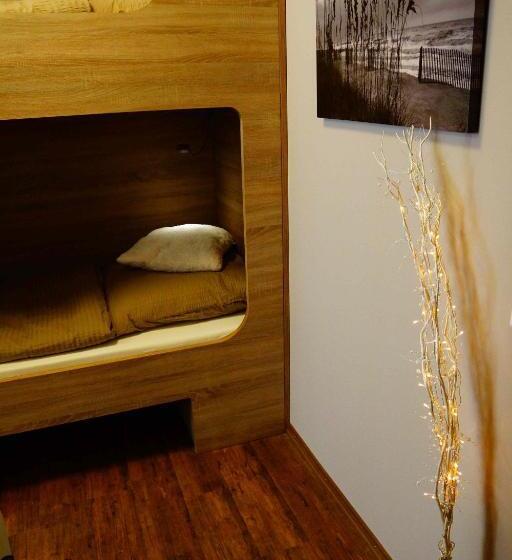 اتاق کلاسیک چهارنفره, Bavaria City Hostel   Design Hostel